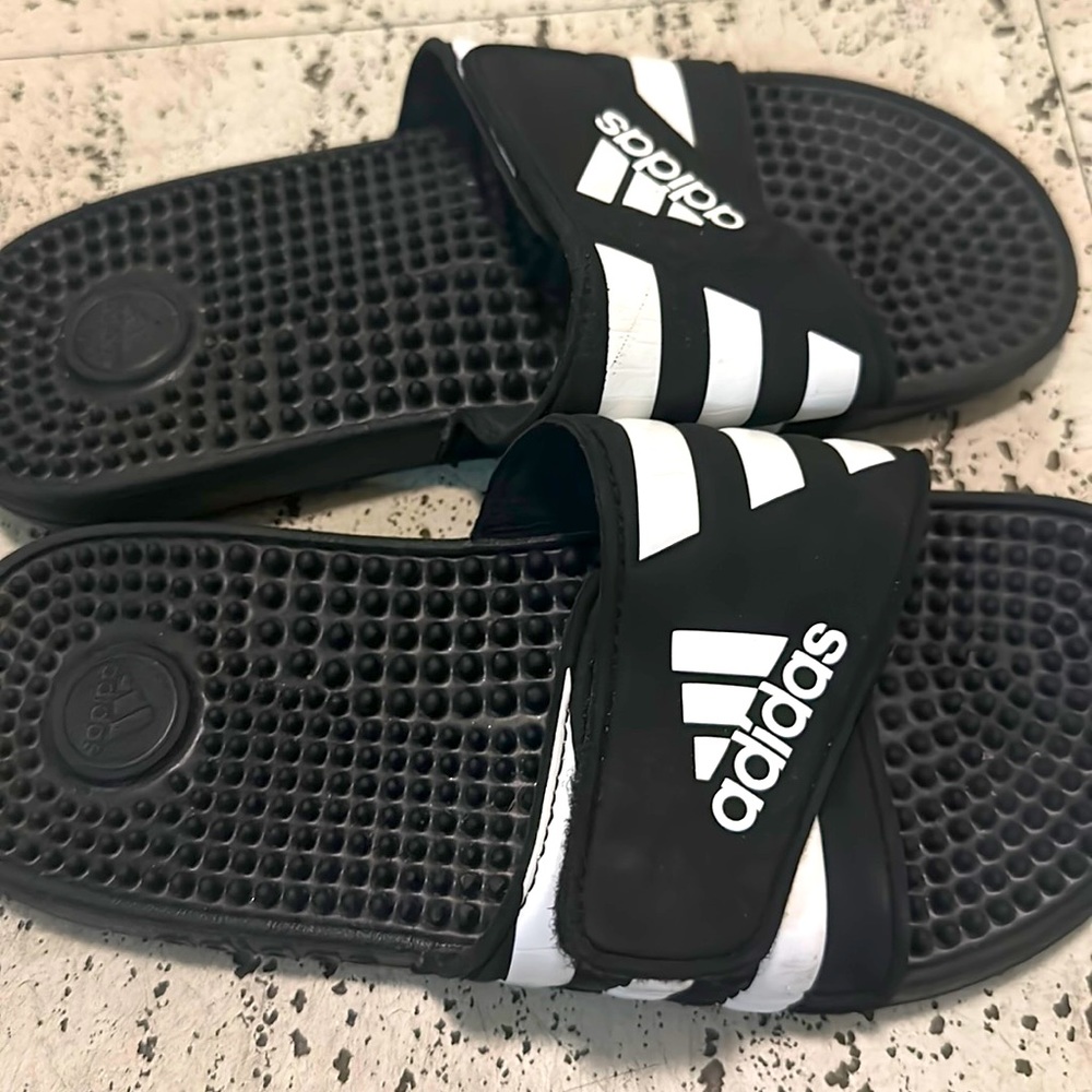 Adidas slides size 5 boys